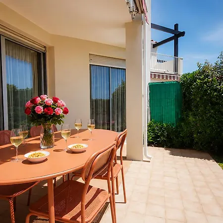 T3 Avec Piscine, Jardin, Parking & Acces Agde