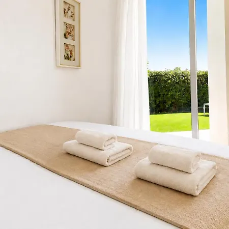 T3 Avec Piscine, Jardin, Parking & Acces * Agde