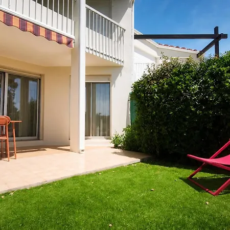 Apartament T3 Avec Piscine, Jardin, Parking & Acces